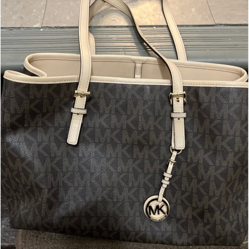 Micheal Kors large purse